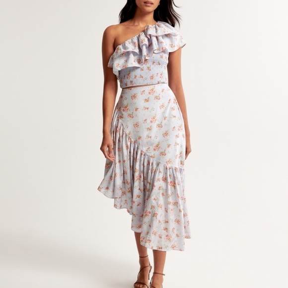 Abercrombie & Fitch Dresses & Skirts - Abercrombie & Fitch Asymmetrical Ruffle Maxi Skirt - S
